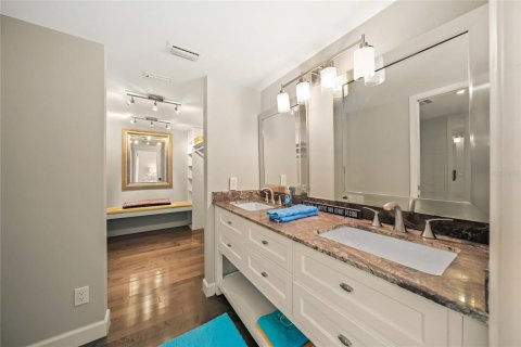 Villa ou maison à vendre à Sarasota, Floride: 3 chambres, 201.41 m2 № 2416889 - photo 16