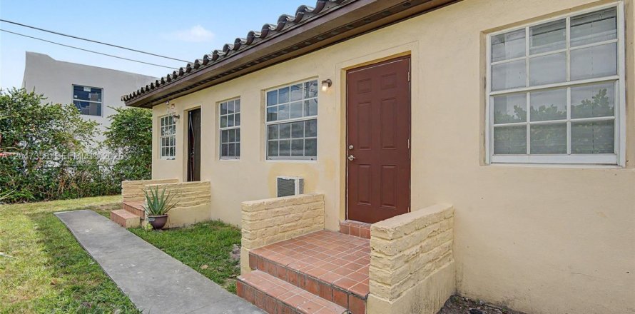 Condo in Miami, Florida, 1 bedroom № 2281104