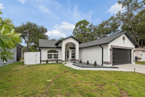 House in Largo, Florida 3 bedrooms, 134.89 sq.m. № 2235635 - photo 5