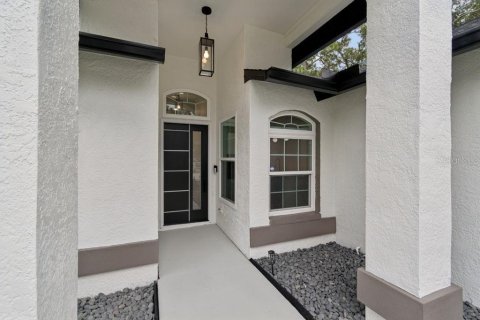 House in Largo, Florida 3 bedrooms, 134.89 sq.m. № 2235635 - photo 7