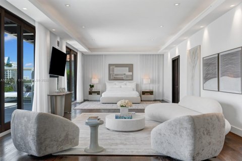 House in Bal Harbour, Florida 6 bedrooms, 611.67 sq.m. № 1764214 - photo 27