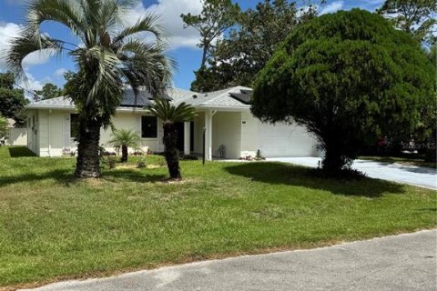 Villa ou maison à louer à Palm Coast, Floride: 3 chambres, 179.12 m2 № 1908589 - photo 2