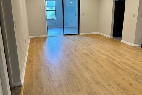 Villa ou maison à louer à Palm Coast, Floride: 3 chambres, 179.12 m2 № 1908589 - photo 7