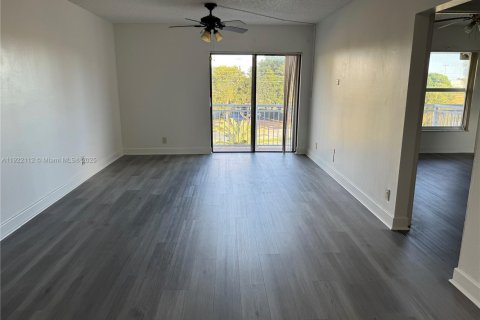 Copropriété à louer à Plantation, Floride: 1 chambre, 60.94 m2 № 1976030 - photo 3