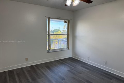 Copropriété à louer à Plantation, Floride: 1 chambre, 60.94 m2 № 1976030 - photo 4