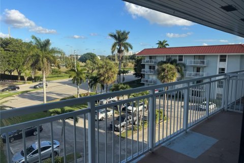Copropriété à louer à Plantation, Floride: 1 chambre, 60.94 m2 № 1976030 - photo 8