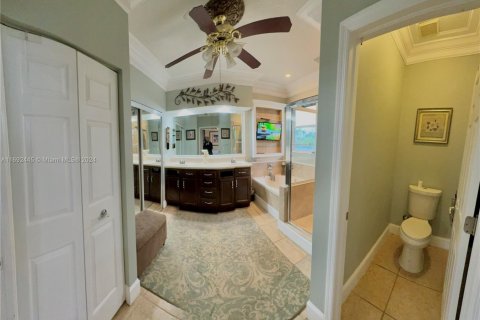 Villa ou maison à vendre à Hollywood, Floride: 4 chambres, 253.16 m2 № 1957828 - photo 12