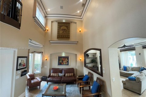 Villa ou maison à vendre à Hollywood, Floride: 4 chambres, 253.16 m2 № 1957828 - photo 5