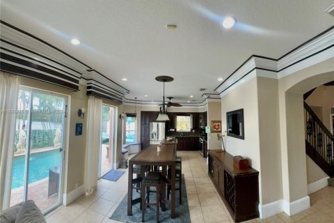 Villa ou maison à vendre à Hollywood, Floride: 4 chambres, 253.16 m2 № 1957828 - photo 9