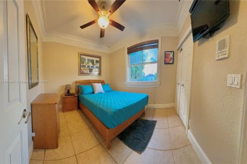 Villa ou maison à vendre à Hollywood, Floride: 4 chambres, 253.16 m2 № 1957828 - photo 16