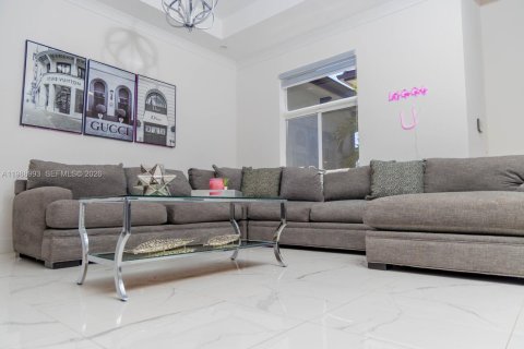 Casa en alquiler en Homestead, Florida, 5 dormitorios, 265.98 m2 № 2050931 - foto 16