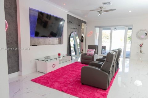 Casa en alquiler en Homestead, Florida, 5 dormitorios, 265.98 m2 № 2050931 - foto 5