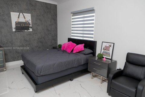 Casa en alquiler en Homestead, Florida, 5 dormitorios, 265.98 m2 № 2050931 - foto 27