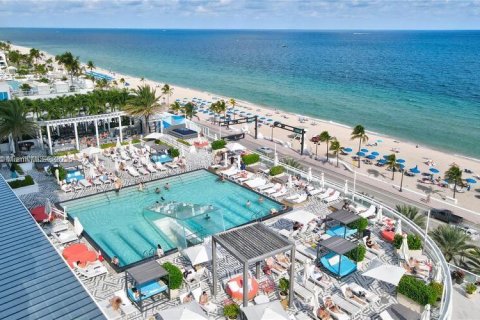 Кондоминиум с 1 спальней в Форт-Лодердейл, Флорида № 2053634