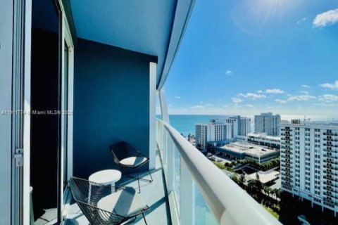 Купить кондоминиум в Форт-Лодердейл, Флорида 1 спальня, 65.87м2, № 2053634 - фото 11