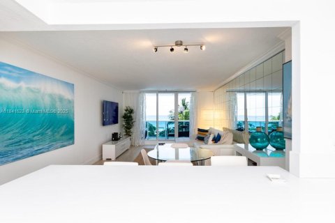 Condominio en alquiler en Miami Beach, Florida, 1 dormitorio, 78.97 m2 № 1834074 - foto 3