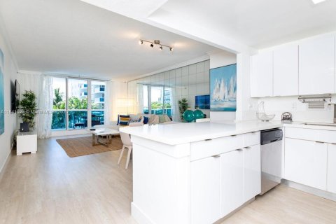 Condominio en alquiler en Miami Beach, Florida, 1 dormitorio, 78.97 m2 № 1834074 - foto 10