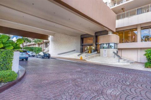 Copropriété à louer à Miami, Floride: 2 chambres, 181.16 m2 № 1948964 - photo 20