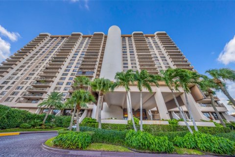 Copropriété à louer à Miami, Floride: 2 chambres, 181.16 m2 № 1948964 - photo 19