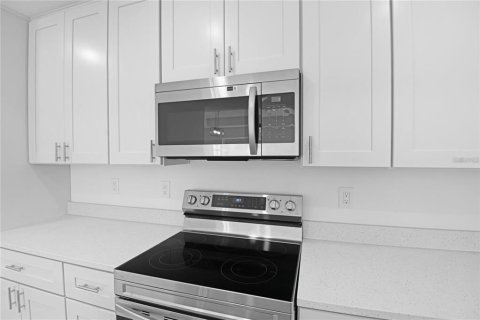 Immobilier commercial à vendre à Kissimmee, Floride: 162.21 m2 № 2437342 - photo 5