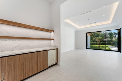 House in Pinecrest, Florida 7 bedrooms, 787.25 sq.m. № 2401275 - photo 7