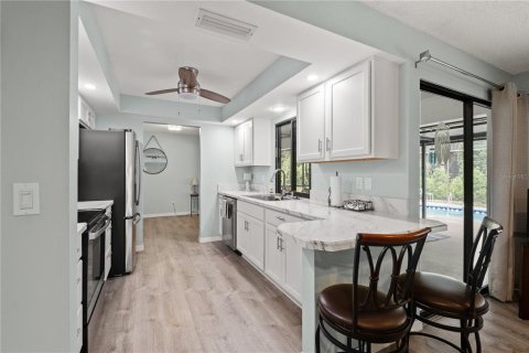 House in Homosassa, Florida 2 bedrooms, 137.68 sq.m. № 2394068 - photo 9