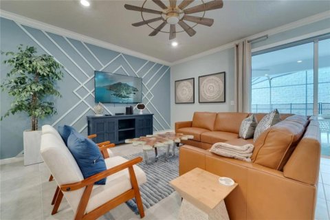 House in Davenport, Florida 10 bedrooms, 408.68 sq.m. № 1904874 - photo 4