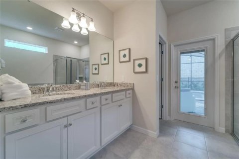 House in Davenport, Florida 10 bedrooms, 408.68 sq.m. № 1904874 - photo 28
