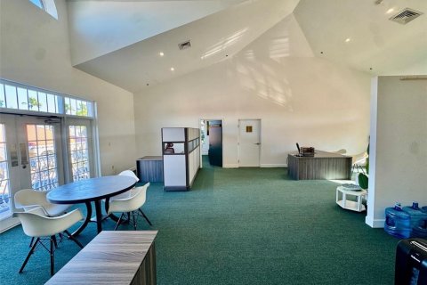 Commercial property in Anna Maria, Florida 114.73 sq.m. № 2197422 - photo 5