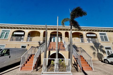 Commercial property in Anna Maria, Florida 114.73 sq.m. № 2197422
