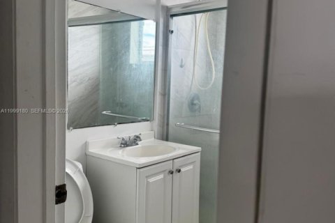 Condo in Miami, Florida  № 2067446 - photo 3