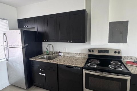 Condo in Miami, Florida  № 2067446 - photo 5