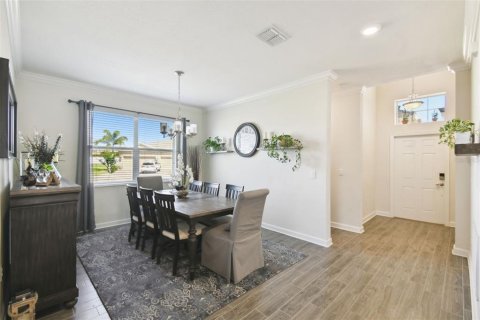 House in Winter Haven, Florida 4 bedrooms, 213.86 sq.m. № 1718378 - photo 3