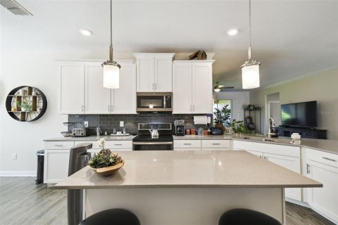 House in Winter Haven, Florida 4 bedrooms, 213.86 sq.m. № 1718378 - photo 7
