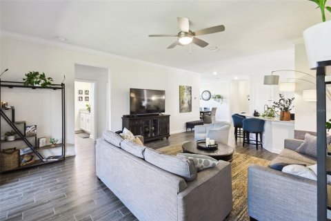 House in Winter Haven, Florida 4 bedrooms, 213.86 sq.m. № 1718378 - photo 13