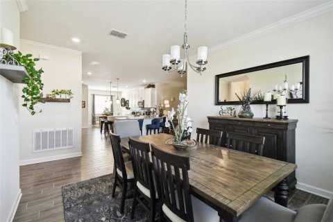 House in Winter Haven, Florida 4 bedrooms, 213.86 sq.m. № 1718378 - photo 4