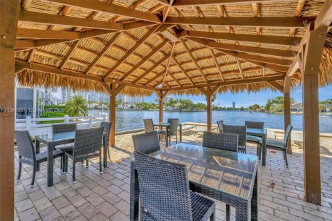 Купить кондоминиум в Халландейл-Бич, Флорида 1 спальня, 68.1м2, № 2010215 - фото 9