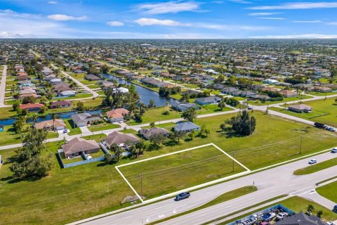 Land in Cape Coral, Florida № 1449507 - photo 6