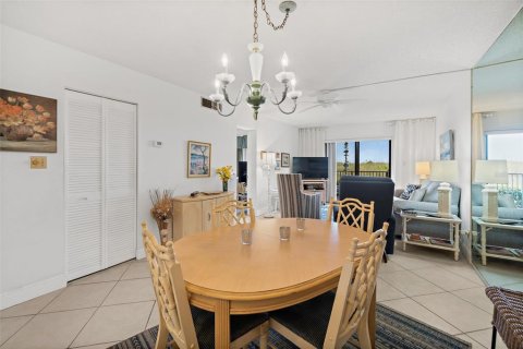 Condominio en venta en Cocoa Beach, Florida, 2 dormitorios, 102.29 m2 № 1732707 - foto 5