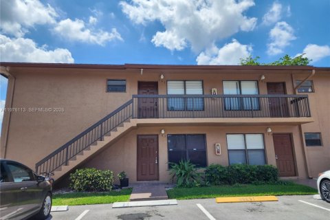 Condo in Sunrise, Florida, 2 bedrooms  № 2040461