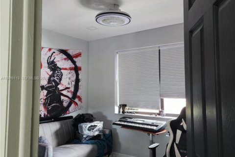 Condo in Sunrise, Florida, 2 bedrooms  № 2040461 - photo 7