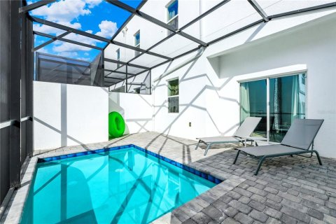 Townhouse in Davenport, Florida 5 bedrooms, 190.26 sq.m. № 2212246 - photo 24