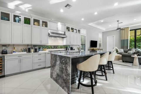 Купить виллу или дом в Палм-Бич-Гарденс, Флорида 12 комнат, 393.35м2, № 2187081 - фото 15