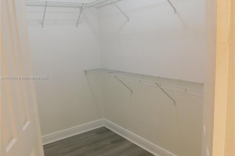 Casa en alquiler en Cape Coral, Florida, 3 dormitorios, 139.26 m2 № 1934828 - foto 6