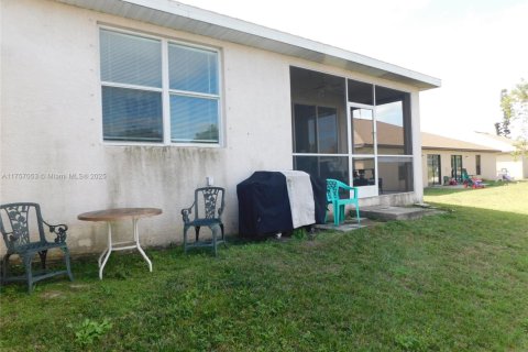 Casa en alquiler en Cape Coral, Florida, 3 dormitorios, 139.26 m2 № 1934828 - foto 11