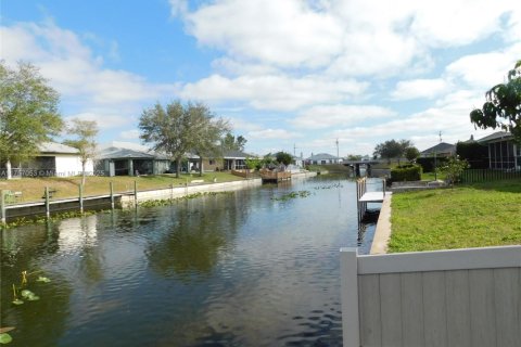 Casa en alquiler en Cape Coral, Florida, 3 dormitorios, 139.26 m2 № 1934828 - foto 9