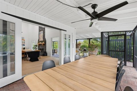 House in Sarasota, Florida 3 bedrooms, 256.6 sq.m. № 2136249 - photo 19