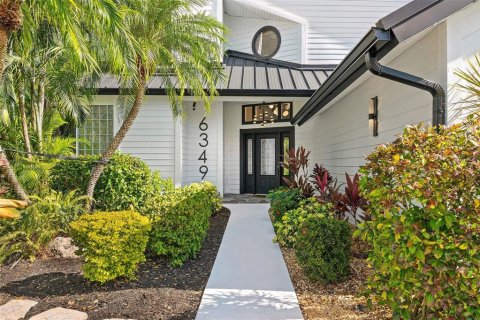 House in Sarasota, Florida 3 bedrooms, 256.6 sq.m. № 2136249 - photo 4