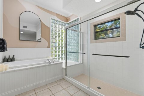 House in Sarasota, Florida 3 bedrooms, 256.6 sq.m. № 2136249 - photo 28