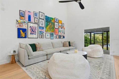 House in Sarasota, Florida 3 bedrooms, 256.6 sq.m. № 2136249 - photo 17